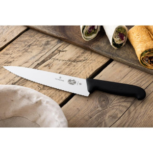 Griezējnazis ar zobainu asmeni 22 cm - Victorinox - Fourniresto