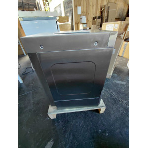 Profesionāls stikla mazgātājs ar skalošanas šķidruma un mazgāšanas līdzekļa dozatoru - 35 x 35 cm - Atjaunots