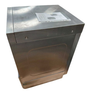 Profesionālā trauku mazgājamā mašīna ar skalošanas šķidruma un mazgāšanas līdzekļa dozatoru - 40 x 40 cm - Dynasteel