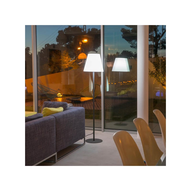 Lampu stabs ar vadu Āra - Standy 150 cm - Lumisky Lampu stabs ar vadu Āra - Standy 150 cm - Lumisky