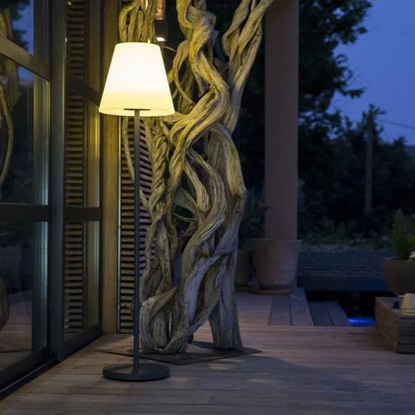 Bezvadu daudzkrāsu stāvlampa - Standy 150 cm